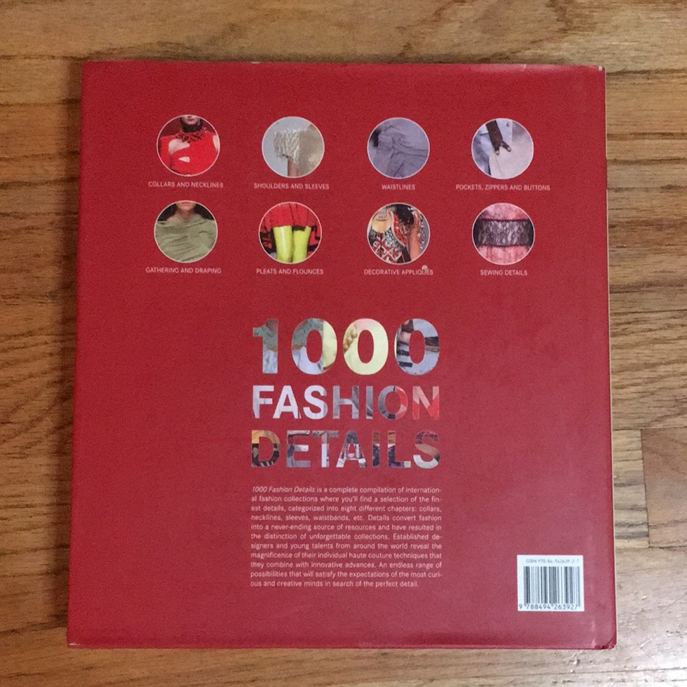 Fashion Style Book - Picture 3 of 4